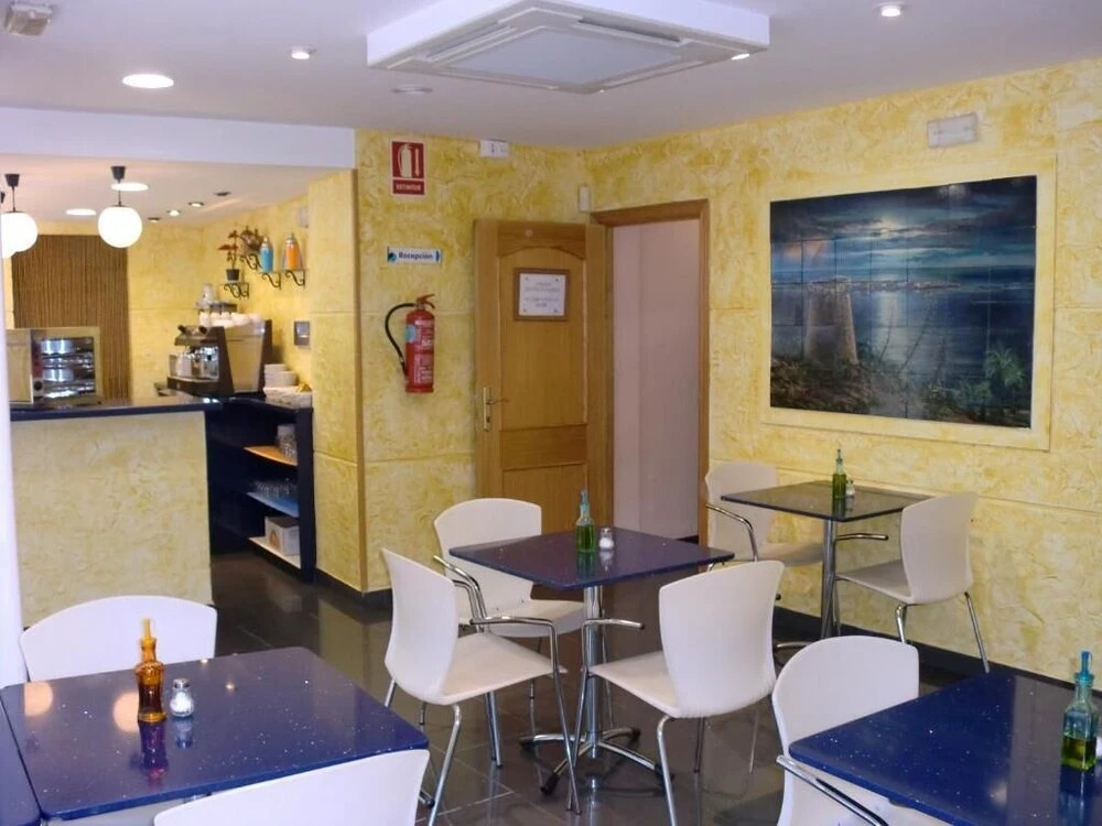 Hotel Quatre Llunes