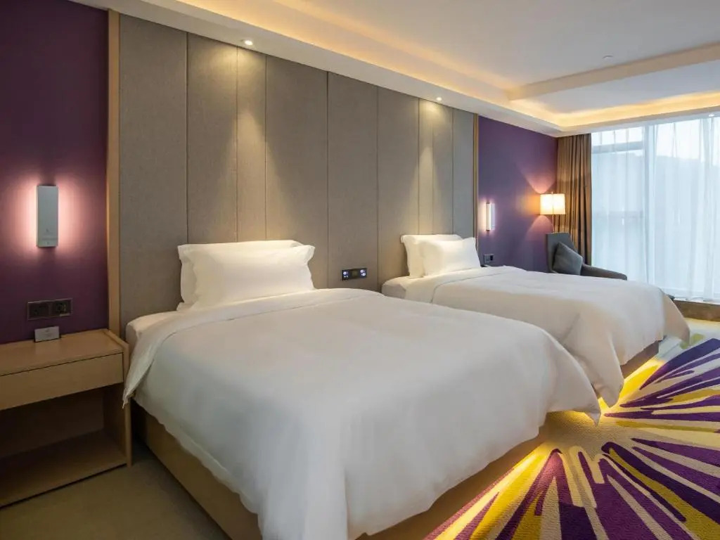 Lavande Hotel Yibin University City Exhibition Center