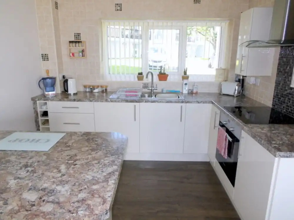 Sleeps6- Countryside Privacy- 30MinToBeach