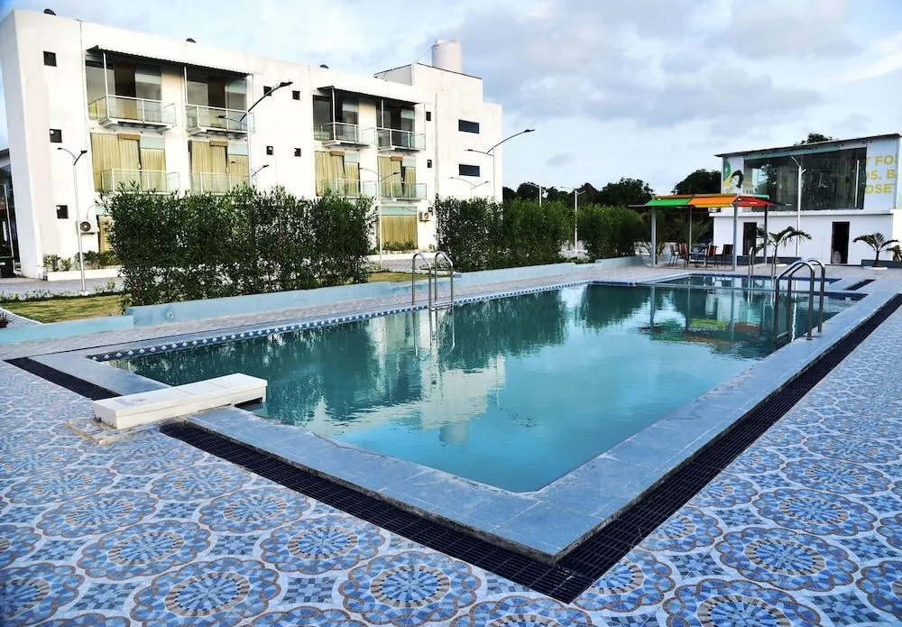 Carina Retreat Resort