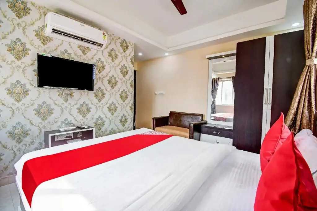 Collection O Hotel Paradise Near Chinar Park