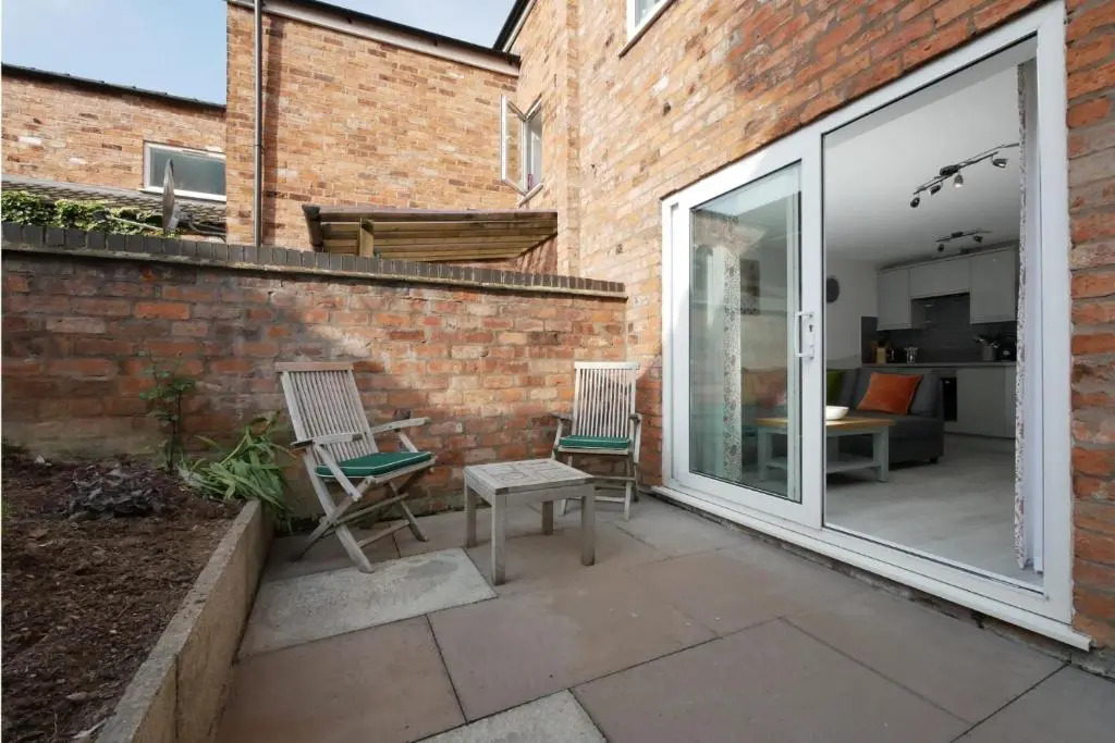Crewe Short Lets 8 Victoria Court, Crewe