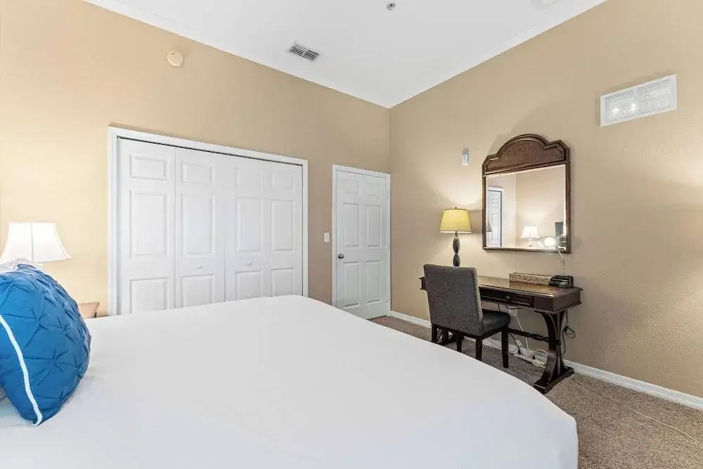 Homey Nature Escape Sleeps 6!