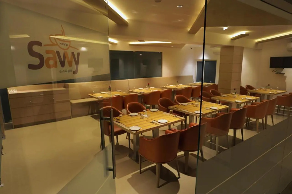 Iswarya Residency