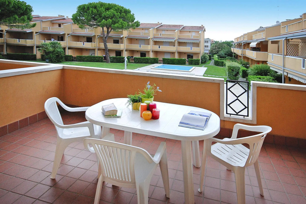 Apartment in Bibione Spiaggia with balcony