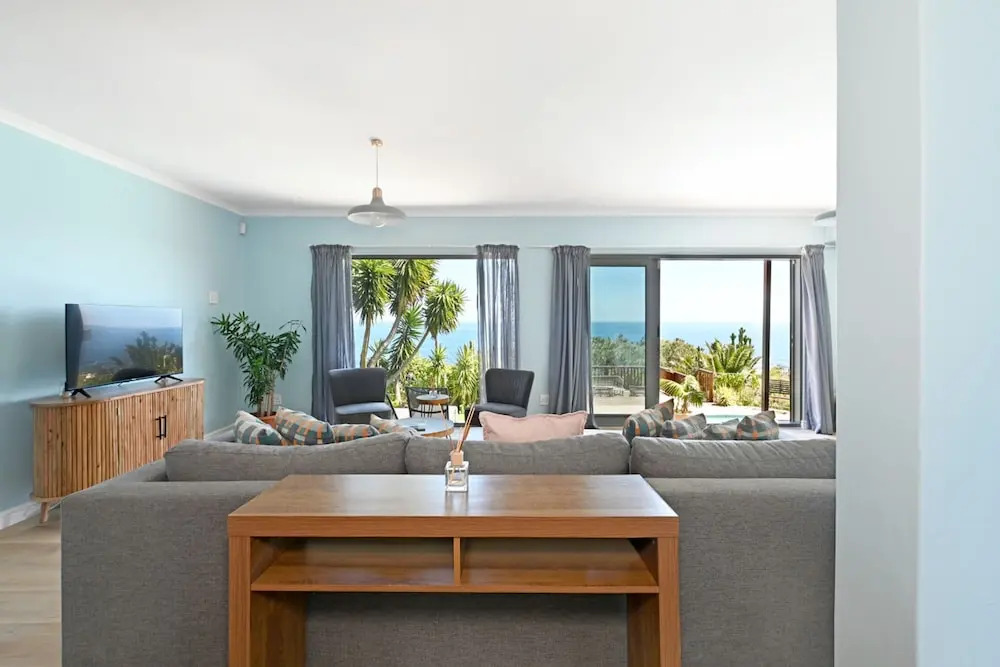 Spacious Family Camps Bay Escape Spectacular Views Pool Garden