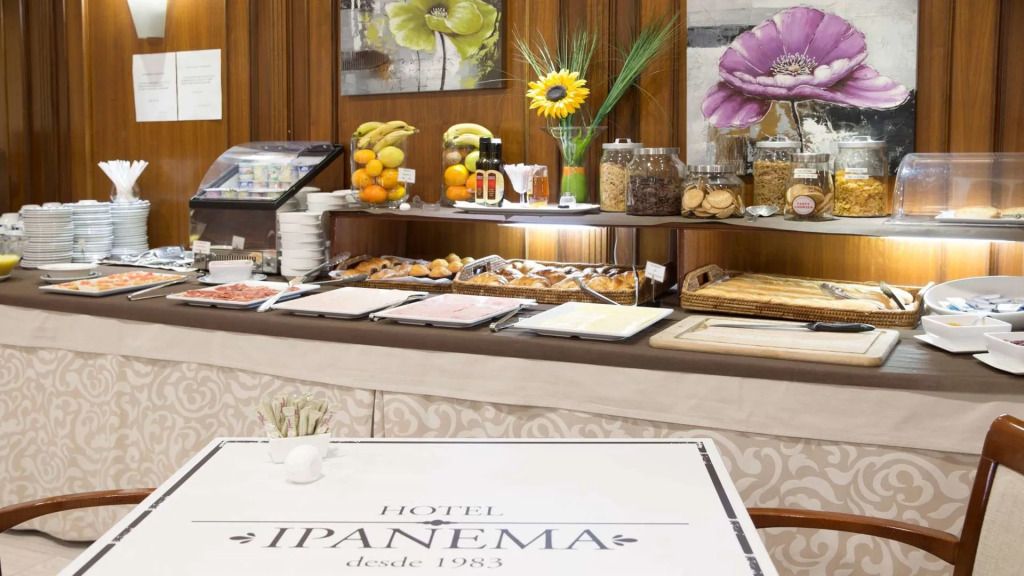 Ipanema Hotel by gaiarooms