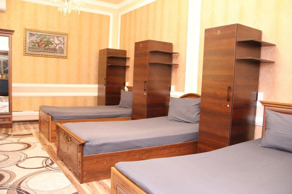 "Chinara" Guest House