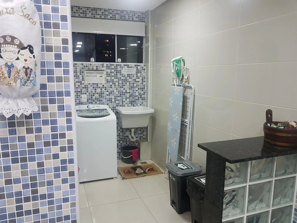 Apartamento de 3 quartos a 100 metros da Praia de Boa Viagem