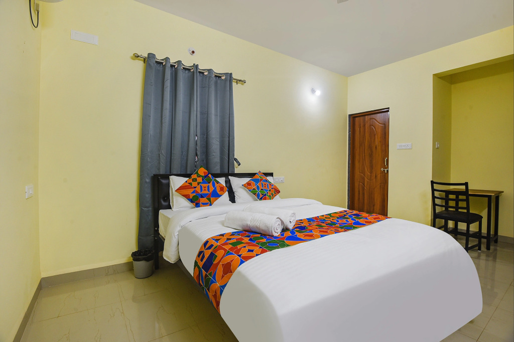 FabExpress Symphony Homes, Calangute Beach