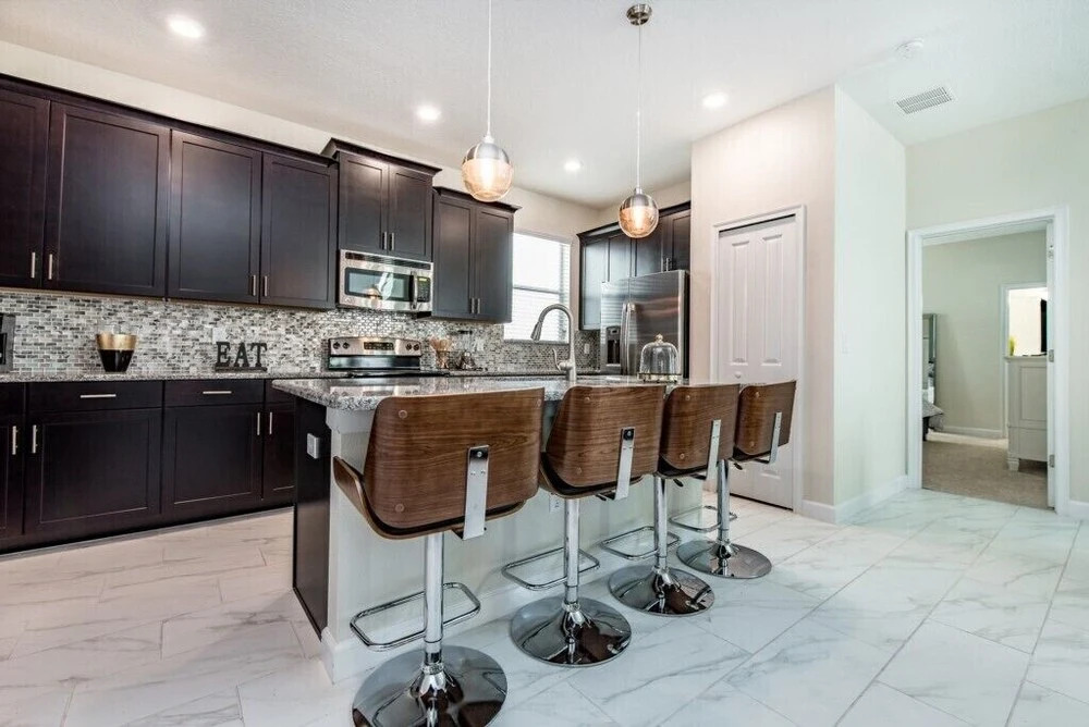 5 Bedroom 5 Bathroom In Storey Lake