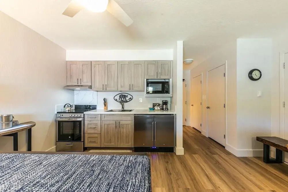244 Bldg C 1 Bedroom Condo