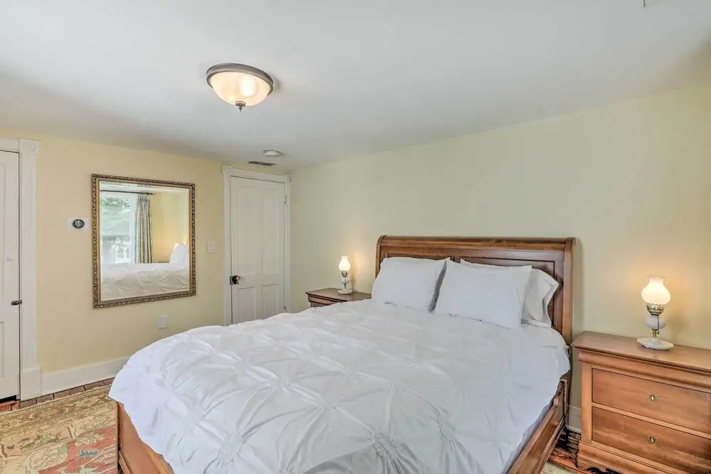Charming Lambertville Retreat - 1 Mi to River!