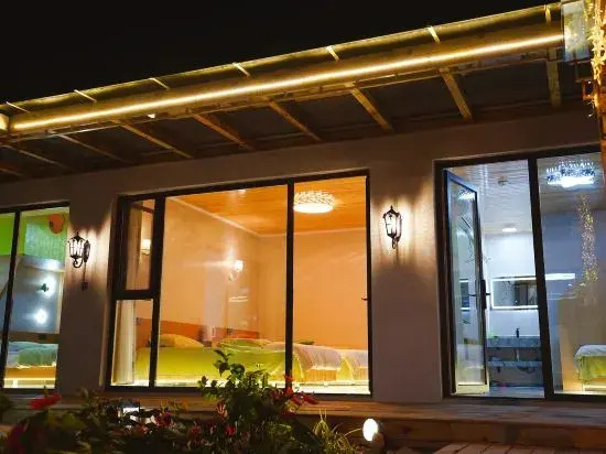 Yisu Bi'an Xiaoyuan Homestay