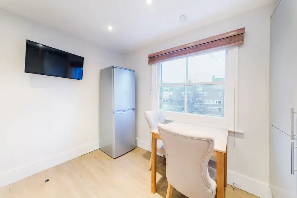 Shorton St Apartments by Chi Chi