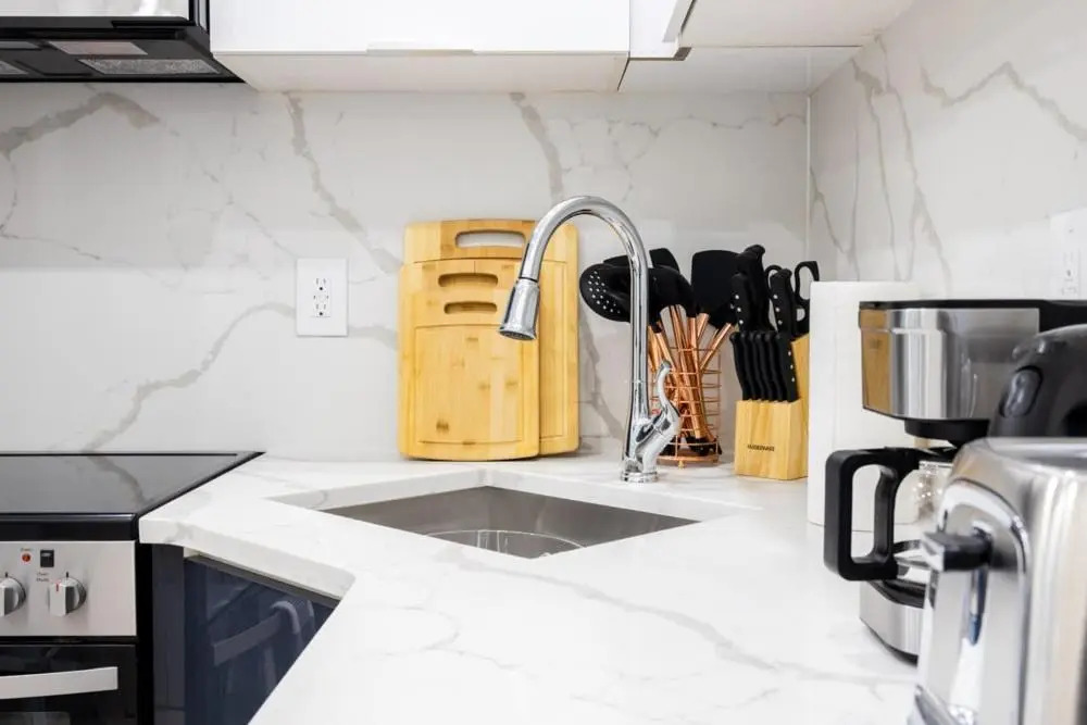 317-1a New Modern 1BR W D Walk to Central Park