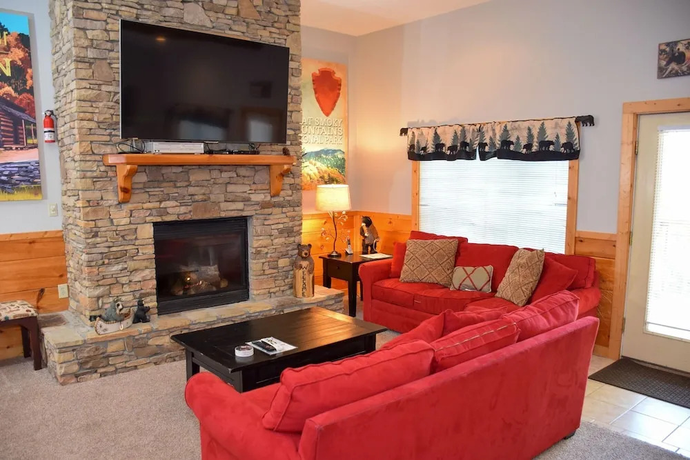 THE PINNACLE - 6 Br Cabin