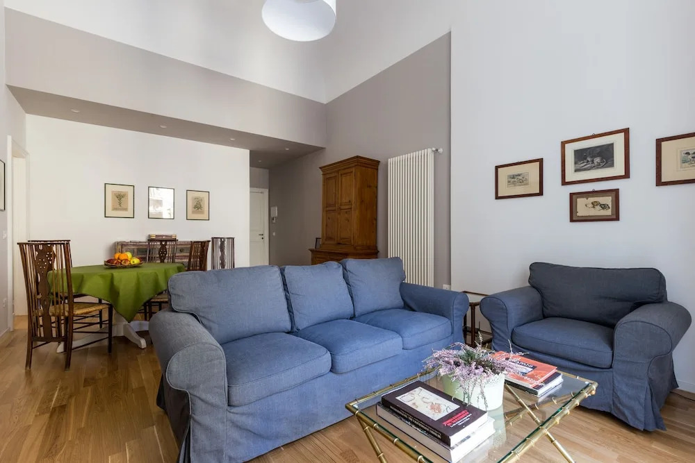 Elegante e Moderno Appartamento al Politeama
