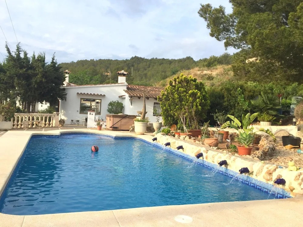 House With 2 Bedrooms in Calp, With Wonderful sea View, Private Pool,