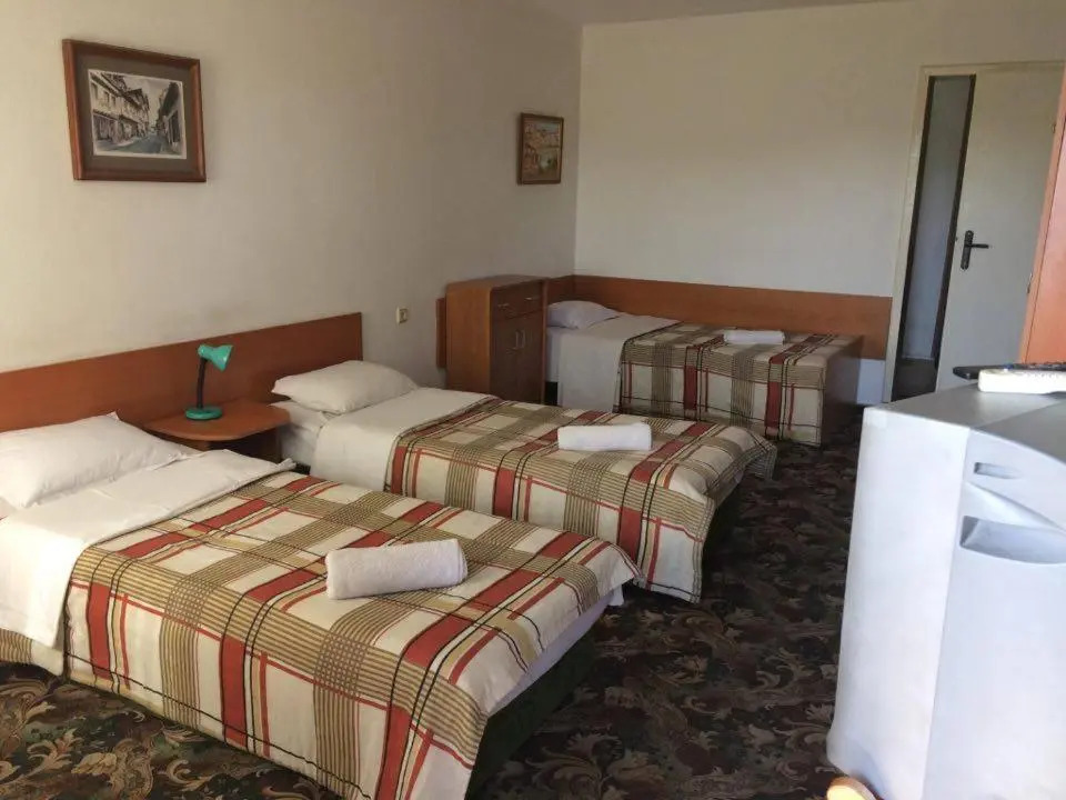 Guestrooms Ross
