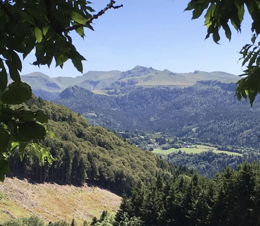 Apartment with One Bedroom in la Bourboule, with Wonderful Mountain View And Furnished Garden - 8 Km From the Slopes