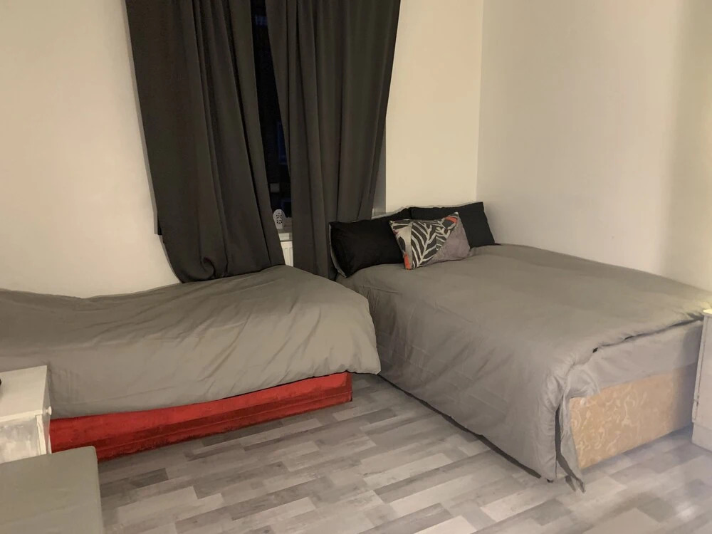 Very Conv 1-bed Apartment With Views of London