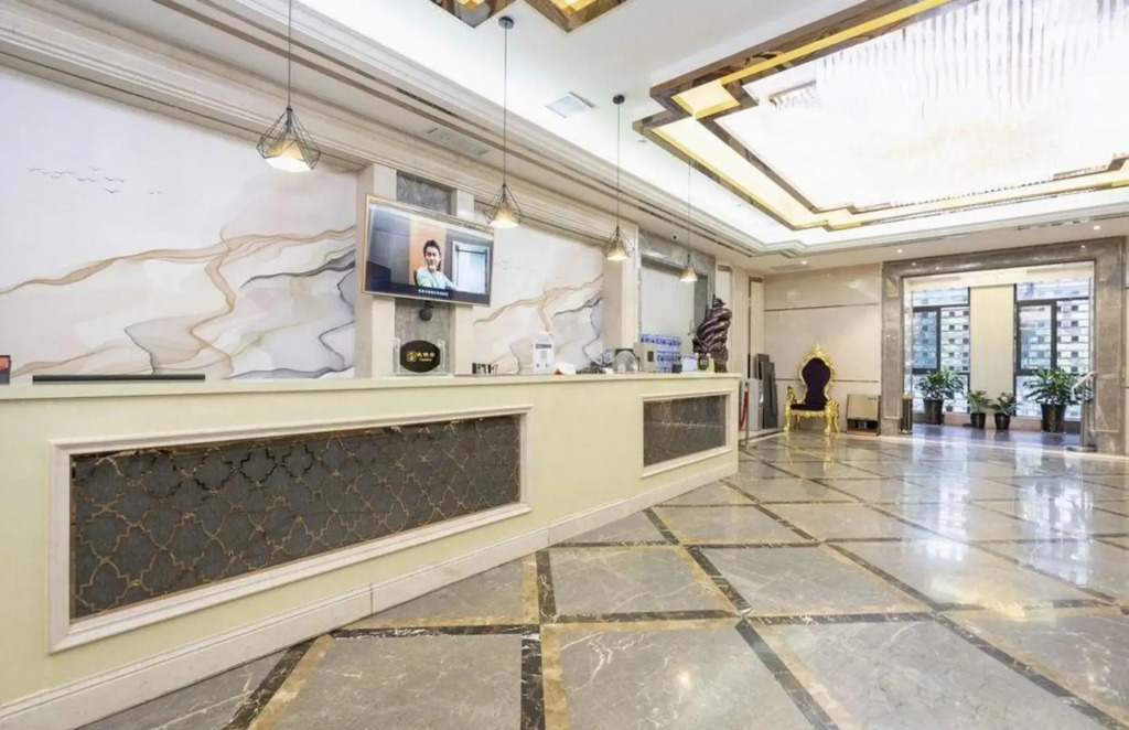 Warm light Holiday Inn (DaYanTa store of Xi'an Ninth Hospital)