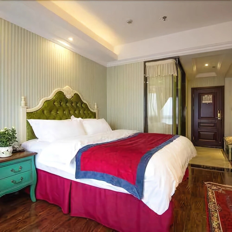 Hailun Hotel