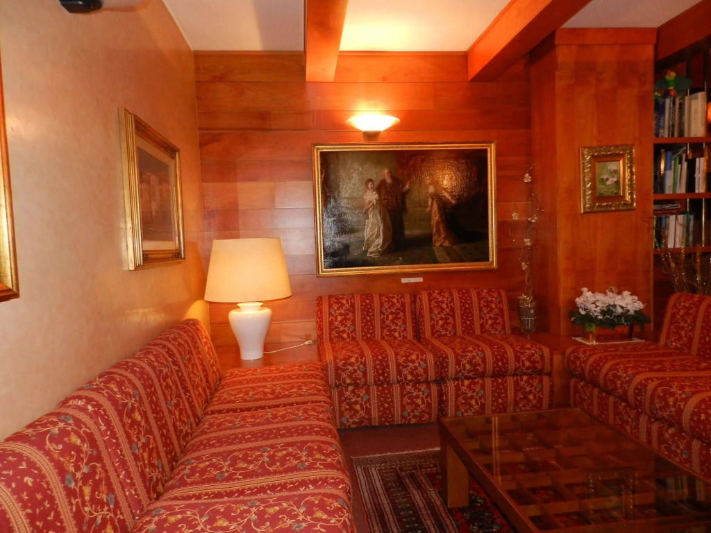 Hotel Emet