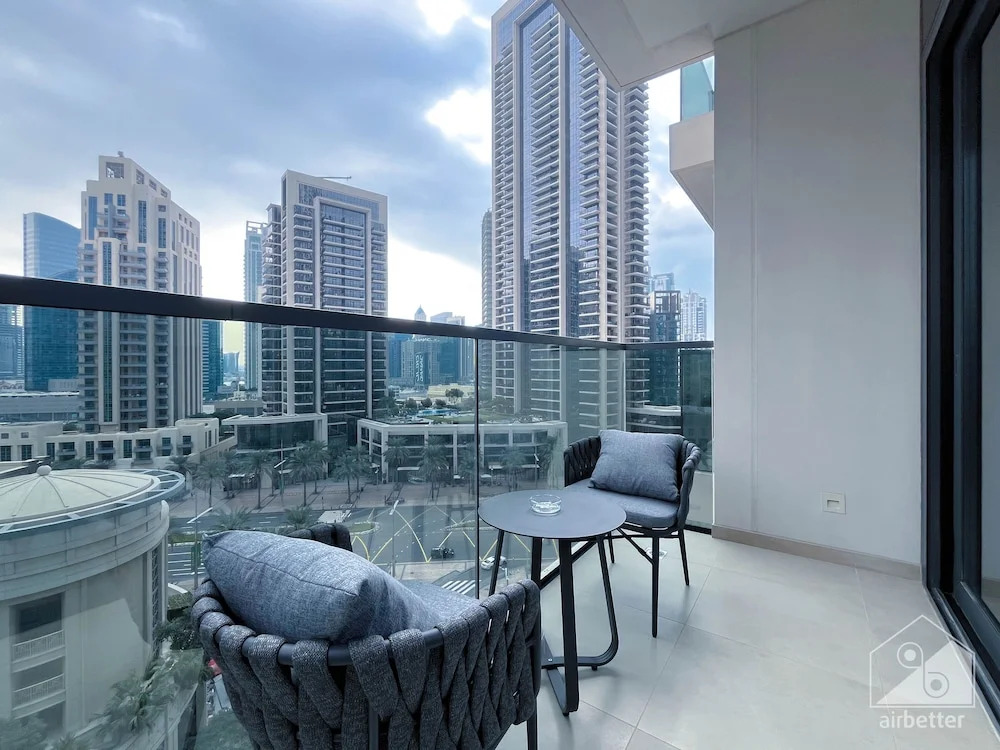 Luxurious 1B With Breathtaking Views Downtown