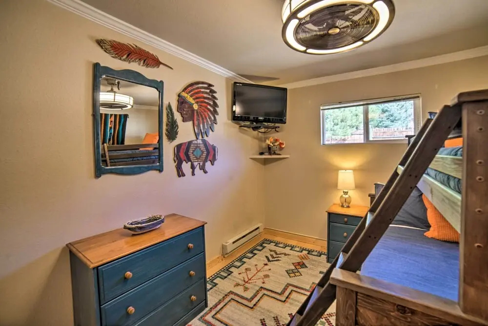 Walkable Location! Mtn-view Condo in Red River