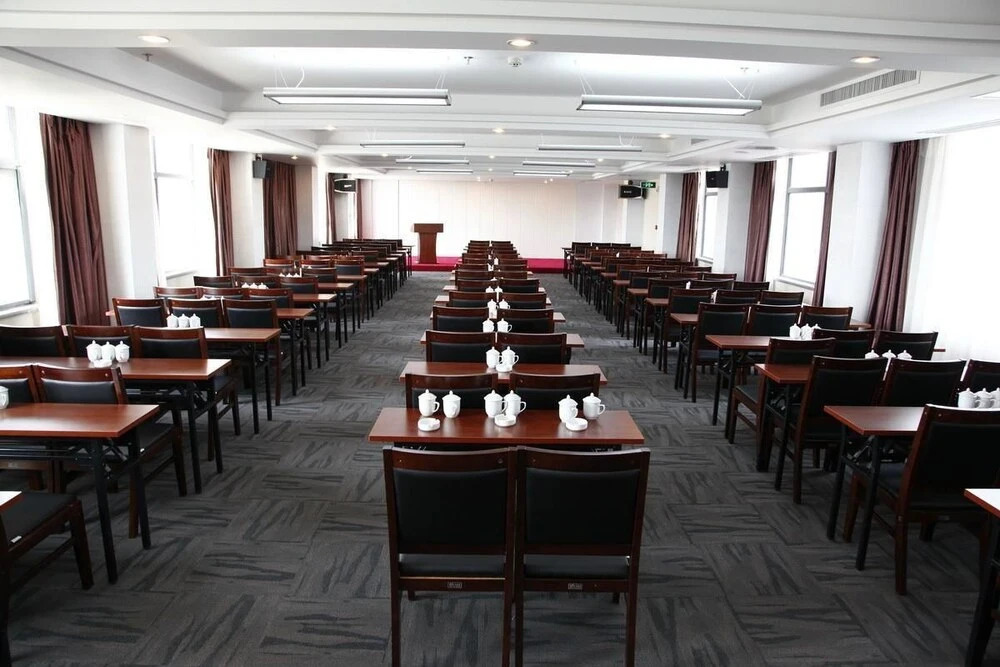Century Star Holiday Hotel (Nanyang Beijing Avenue Branch)