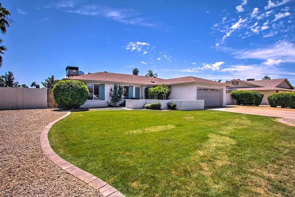 Pet-friendly Scottsdale Oasis w/ Pool & Bbq!