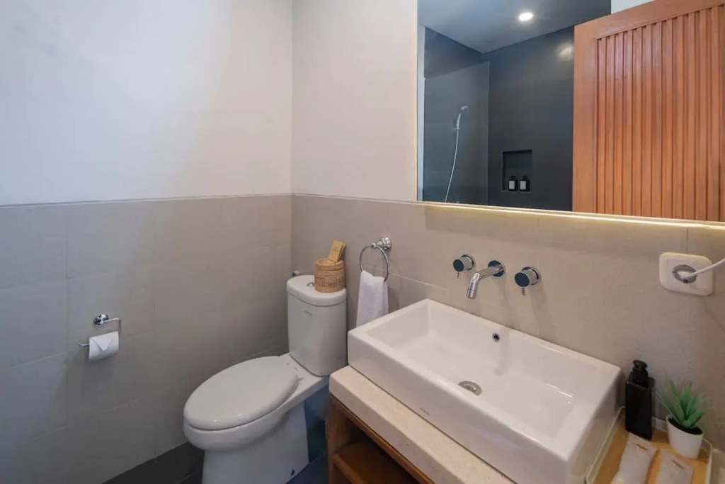 Roomates Beach Hostel Canggu by Ini Vie Hospitality