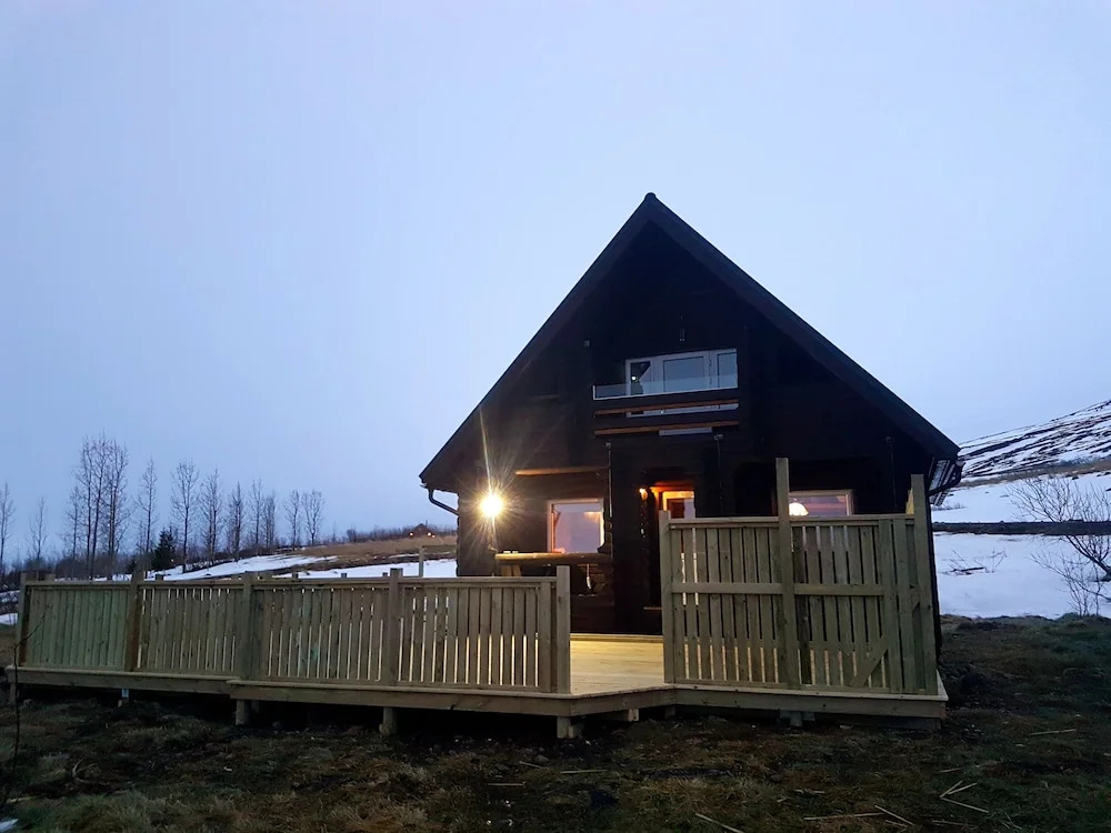 Akureyri Log Cottage