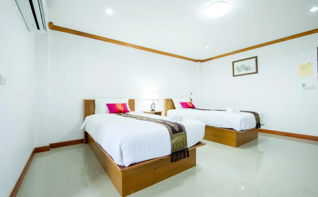 Thatphanom View Hotel