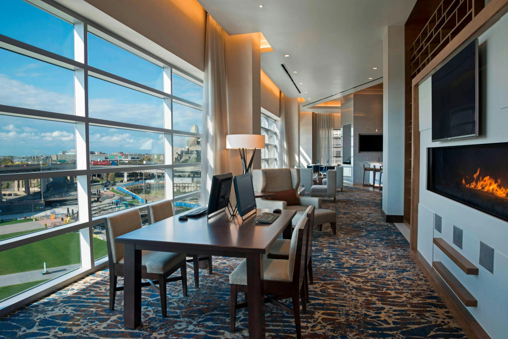 Buffalo Marriott at LECOM HARBORCENTER