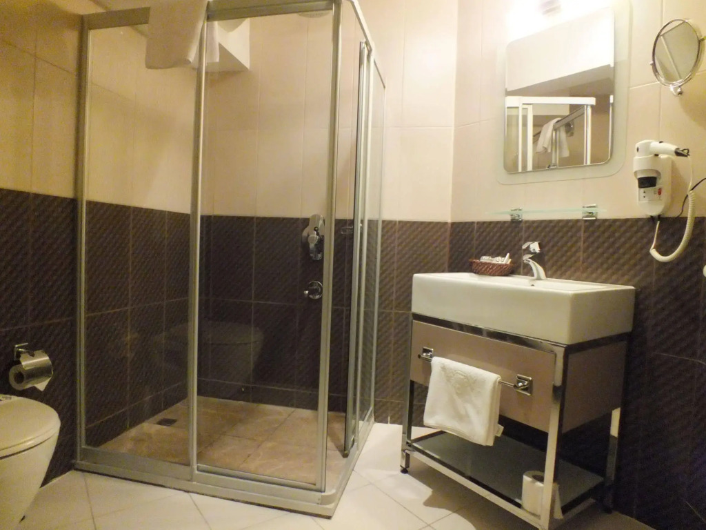 Ada Life Hotel