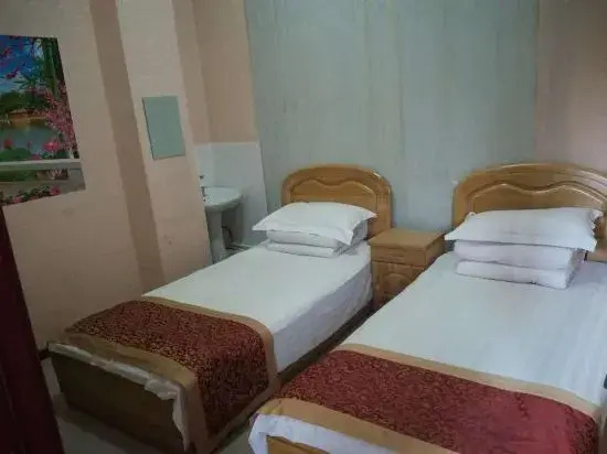 Longcheng Hotel