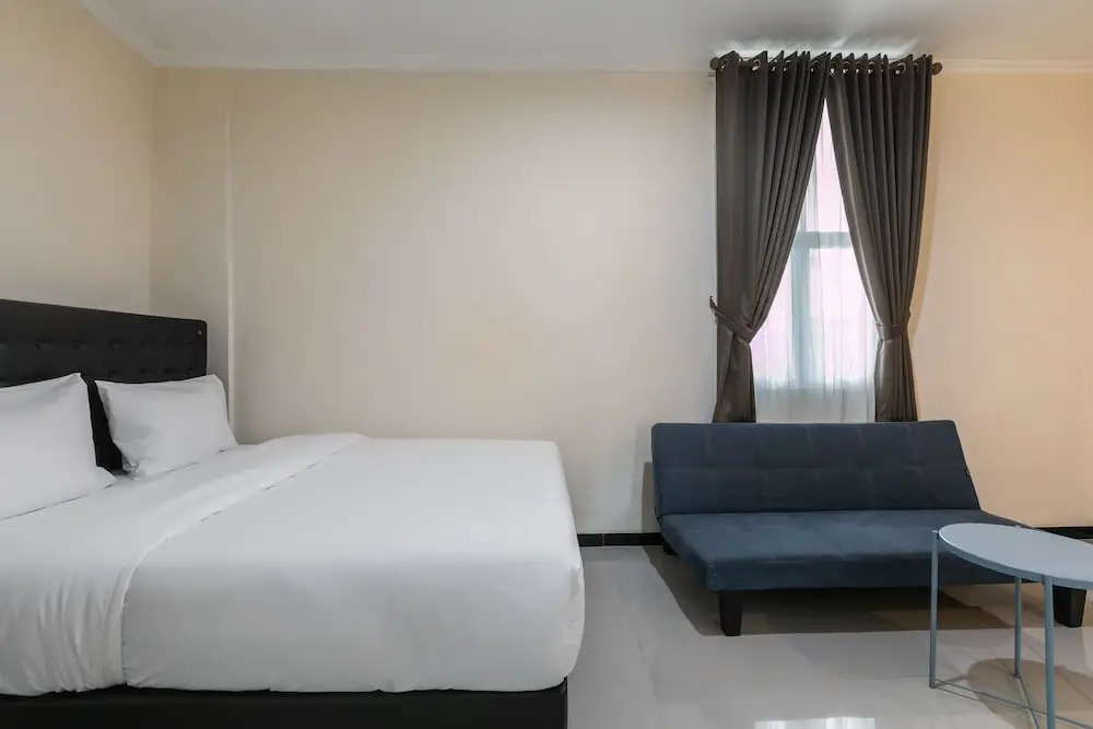 Griya Loka Syariah by OYO Rooms