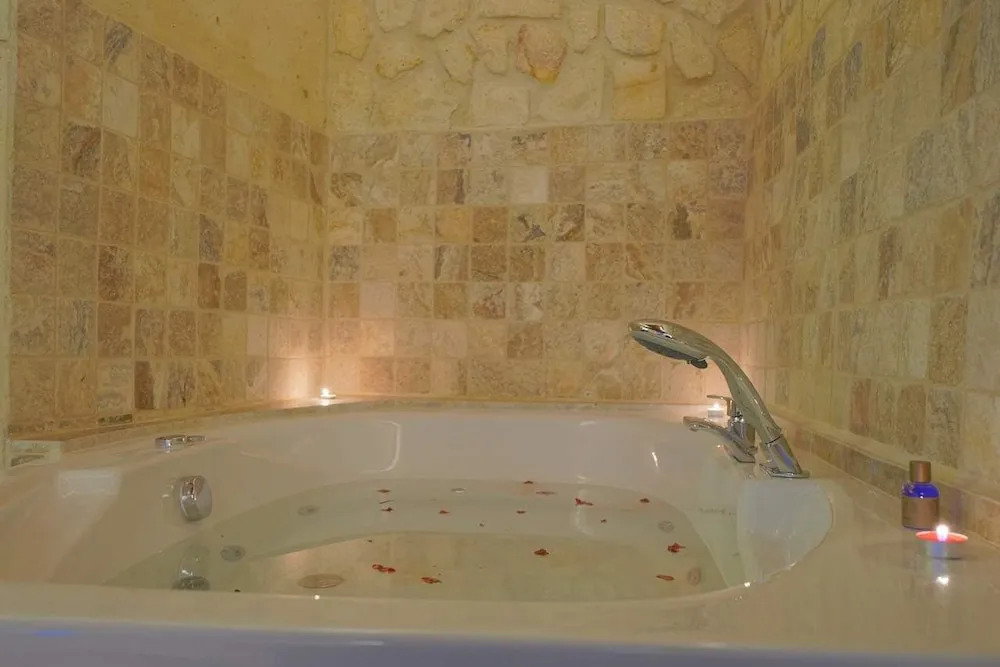 Arte Cave Hotel