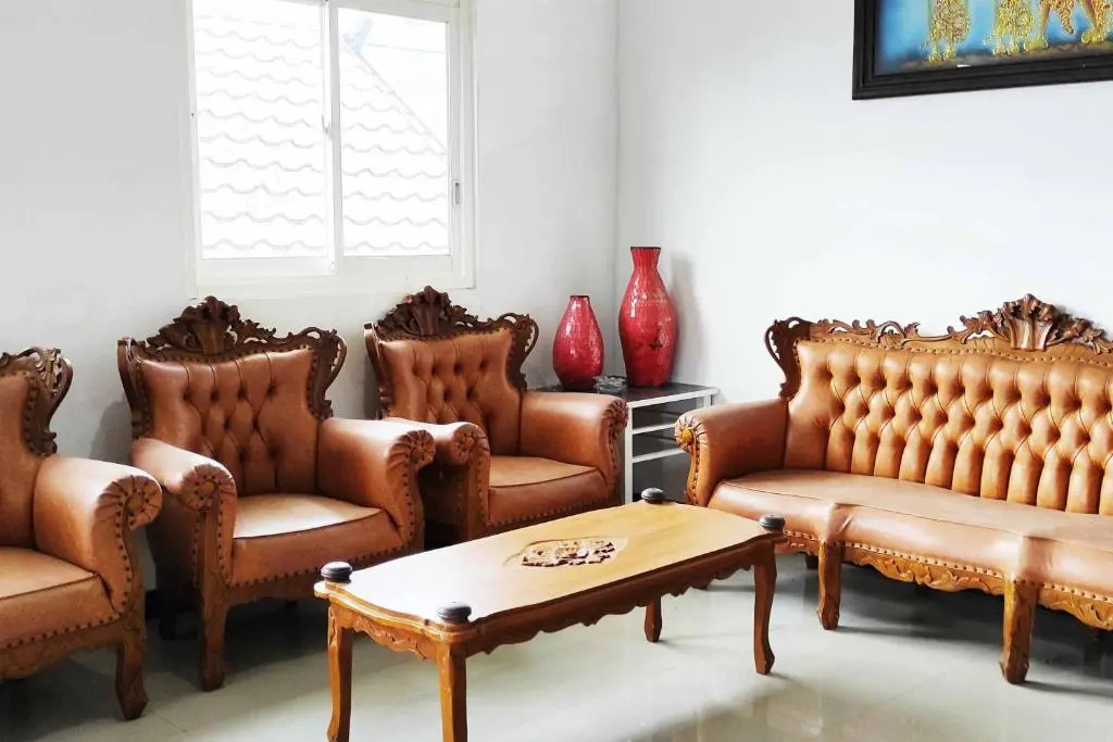 Pertiwi Homestay Near Museum Angkut Batu Mitra RedDoorz