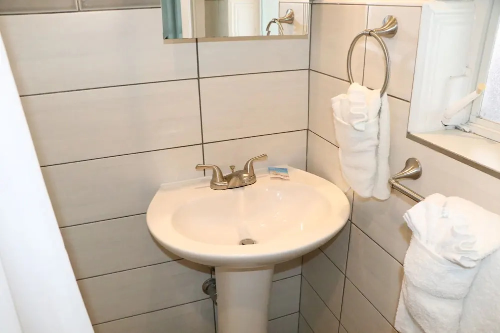 Jamaica Royale - PH2 - 2 Br Townhouse