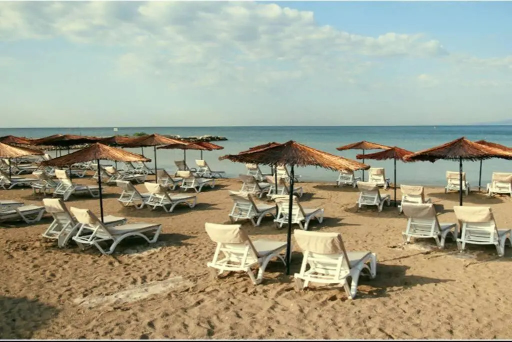 25m FROM THE BEACH!! Luxury Sea Paradise Apartment