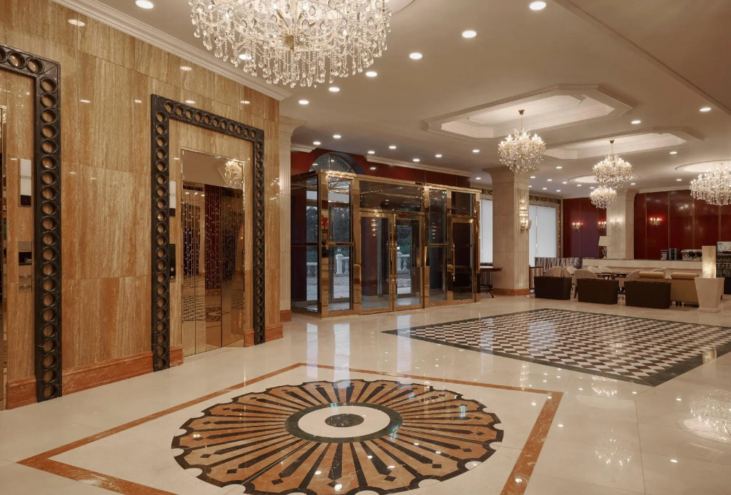GoldOne Hotel & Suites
