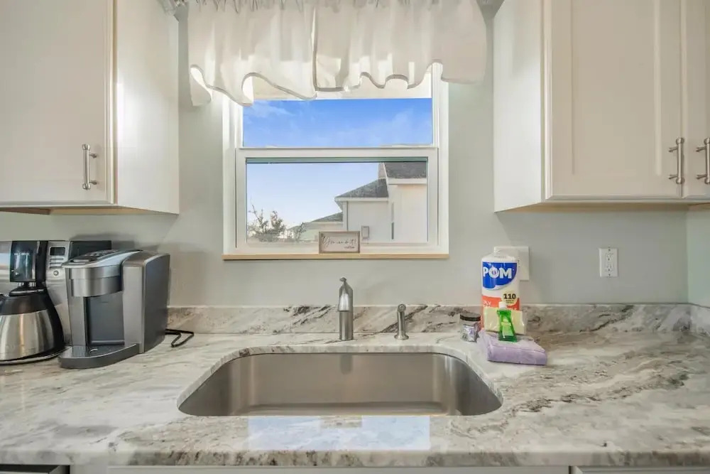 Peaceful House Walking Distance to Sandy Beach
