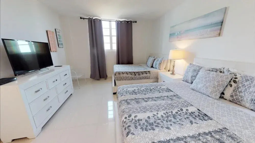 1 Bedroom Bay View Or724