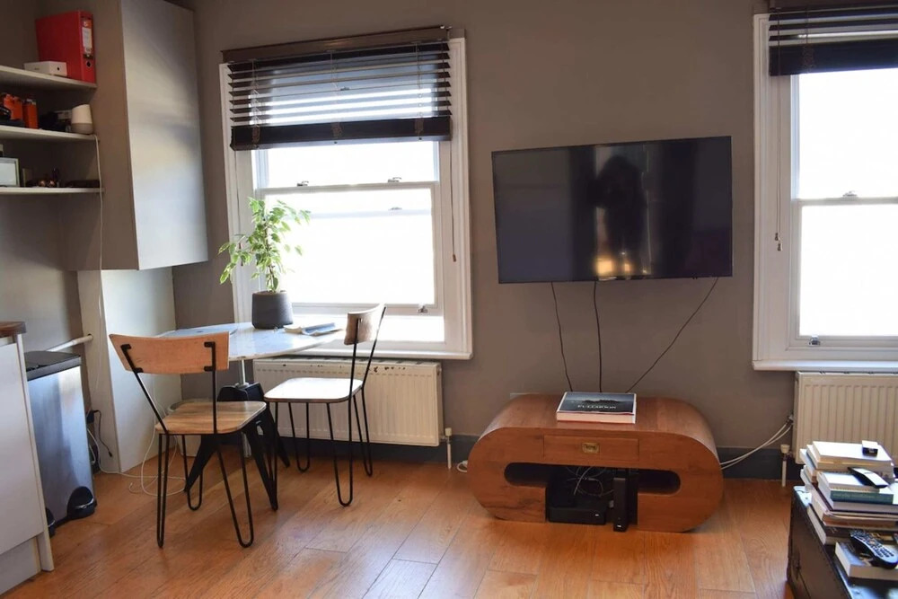 Contemporary 2BD Flat 4 Mins to Finsbury Park!