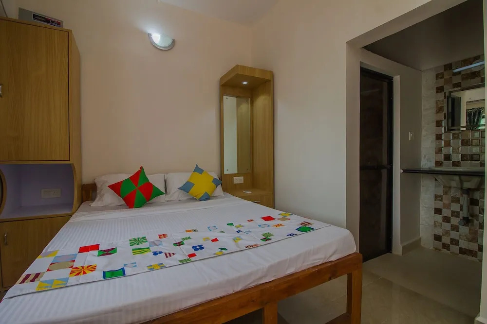 OYO 17244 Home Sunset View Stay Anjuna Beach