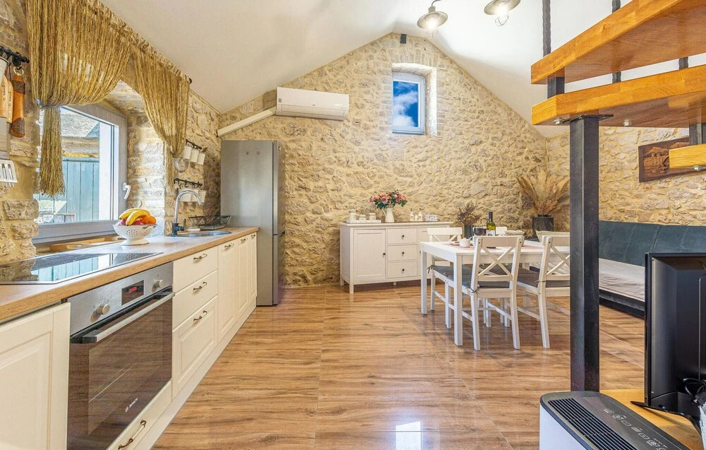 1 Bedroom Beach Front Home In Zaton